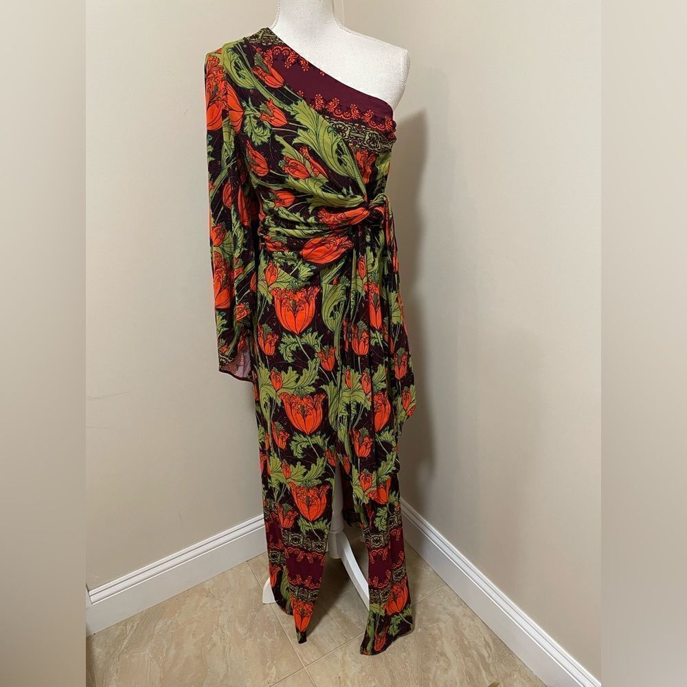 NWT Free People Pardon My French Maxi
One Shoulder Dress Size XS
Retail $228 New - Picture 2 of 11